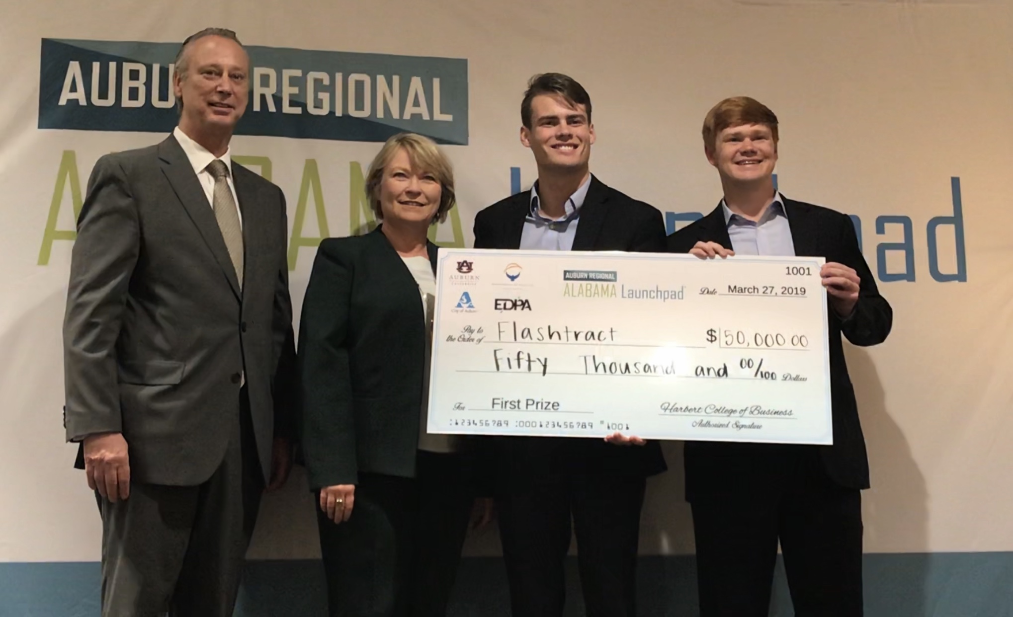 Read more about the article Flashtract wins 2019 Auburn Regional Alabama Launchpad